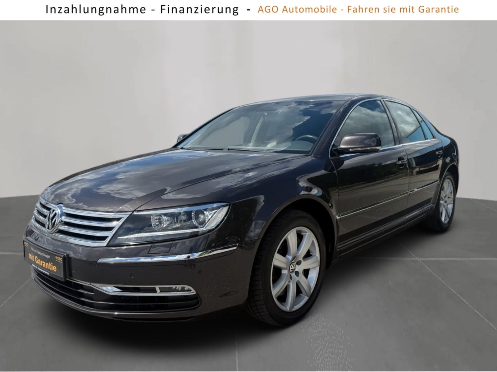 Volkswagen Phaeton - 1