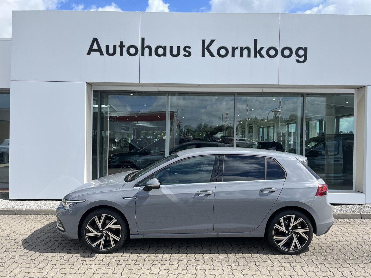 Volkswagen Golf 1.5 TSI Style KAM e-Sitz Navi