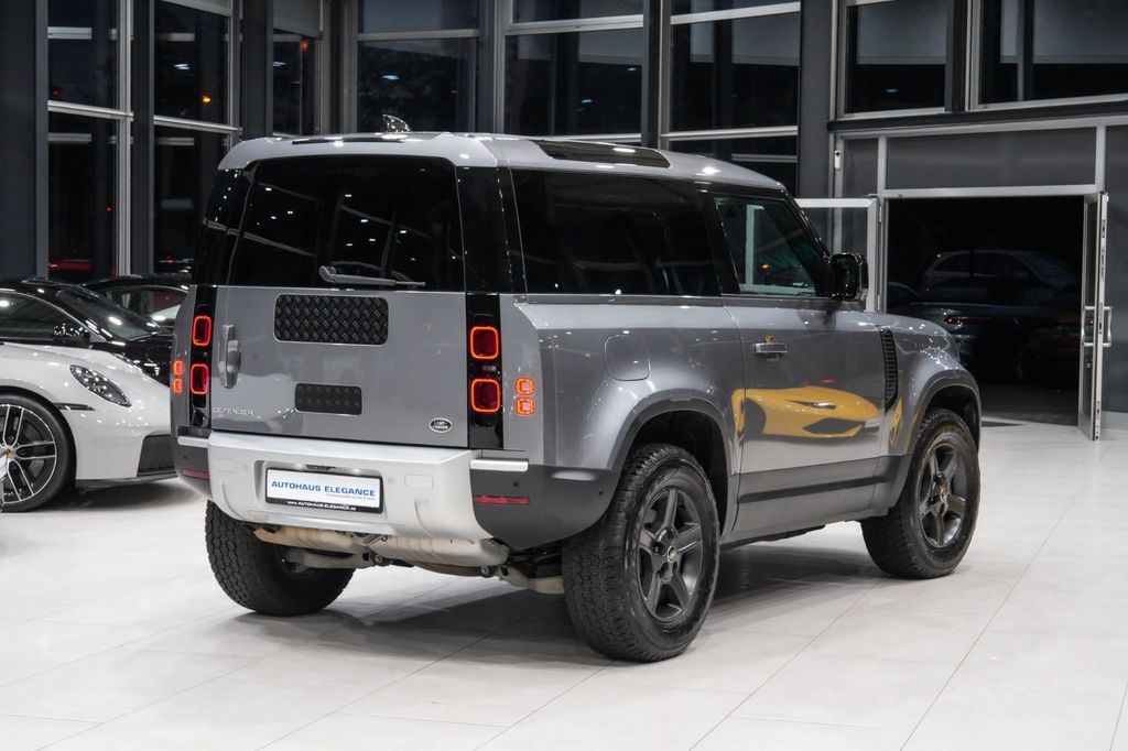 LAND-ROVER Defender 2023