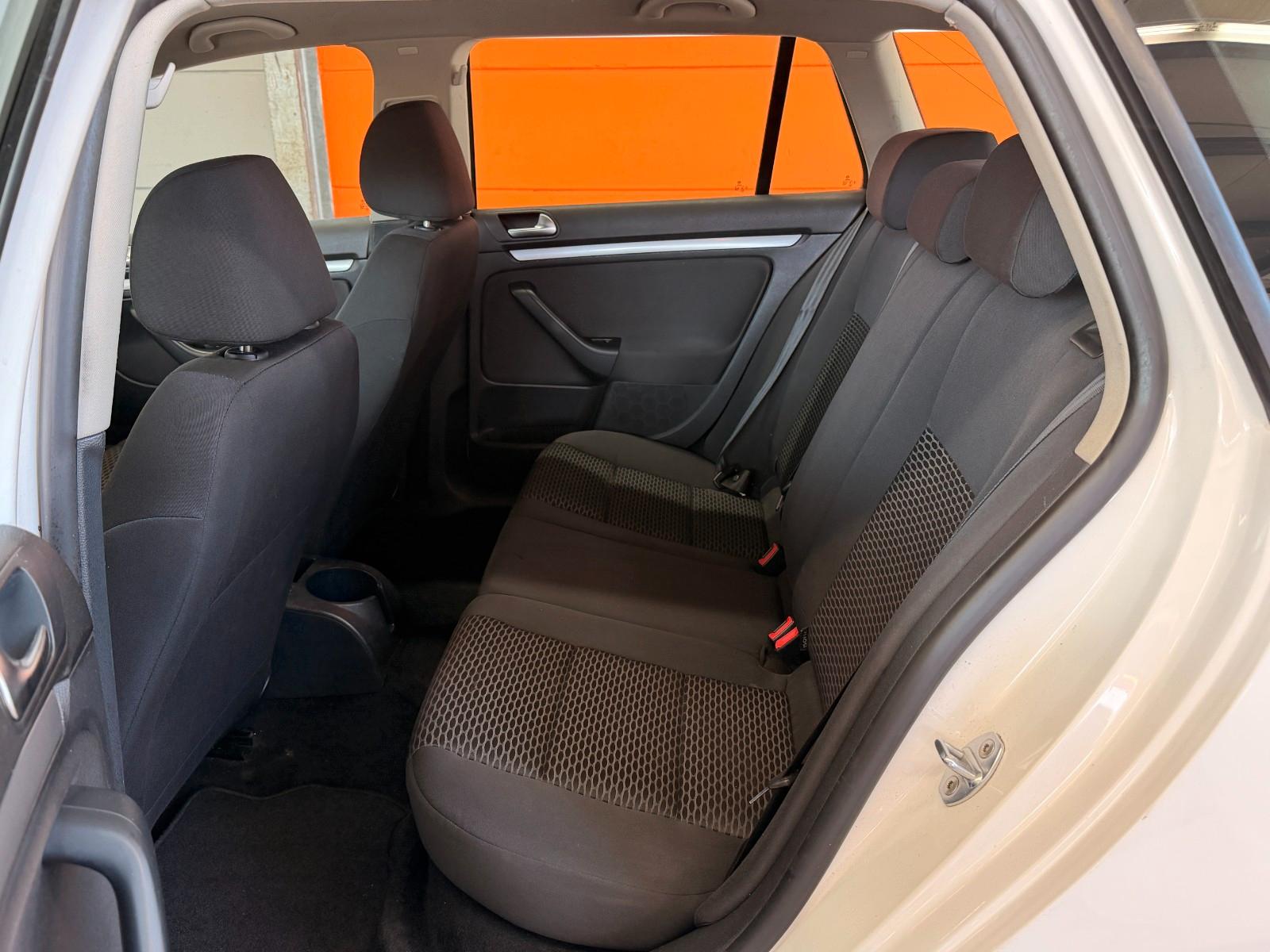 Volkswagen Golf 2011 — photo 10