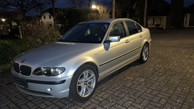 BMW 318i Edition Lifestyle Edition Lifestyle