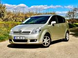 Toyota Corolla Verso 1.8-l-VVT-i Sol Sol - Toyota Corolla Verso mit Anhängerkupplung
