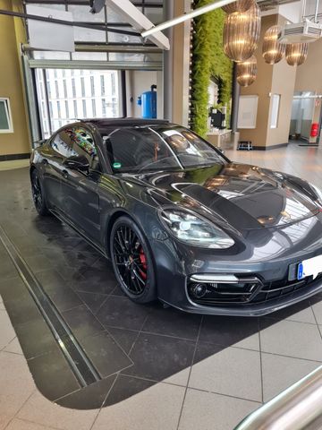 Porsche Panamera Turbo zu Verkaufen