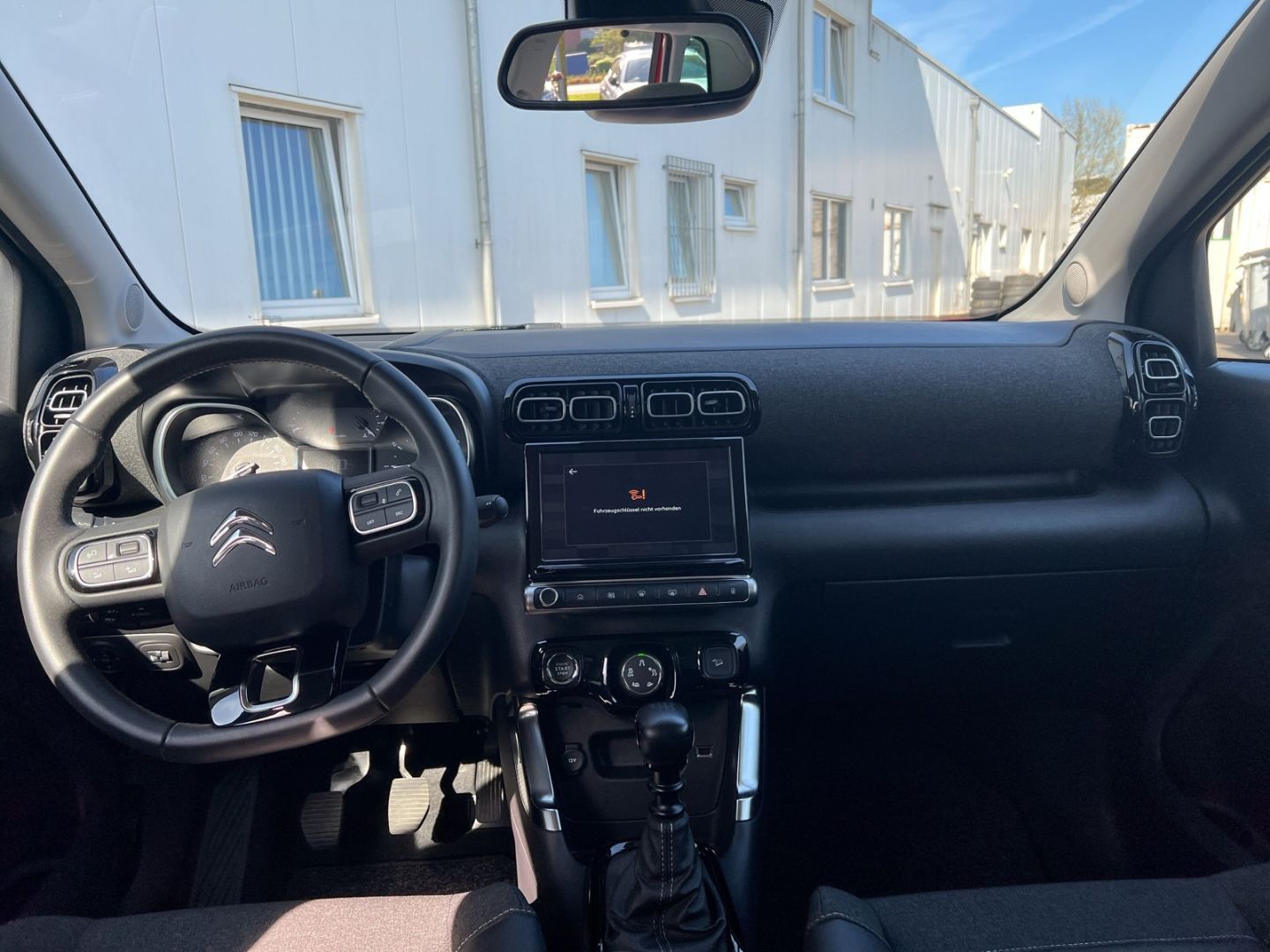 Fahrzeugabbildung Citroën C3 Aircross Shine Pack 1.2 PT 110 CarPlay Navi