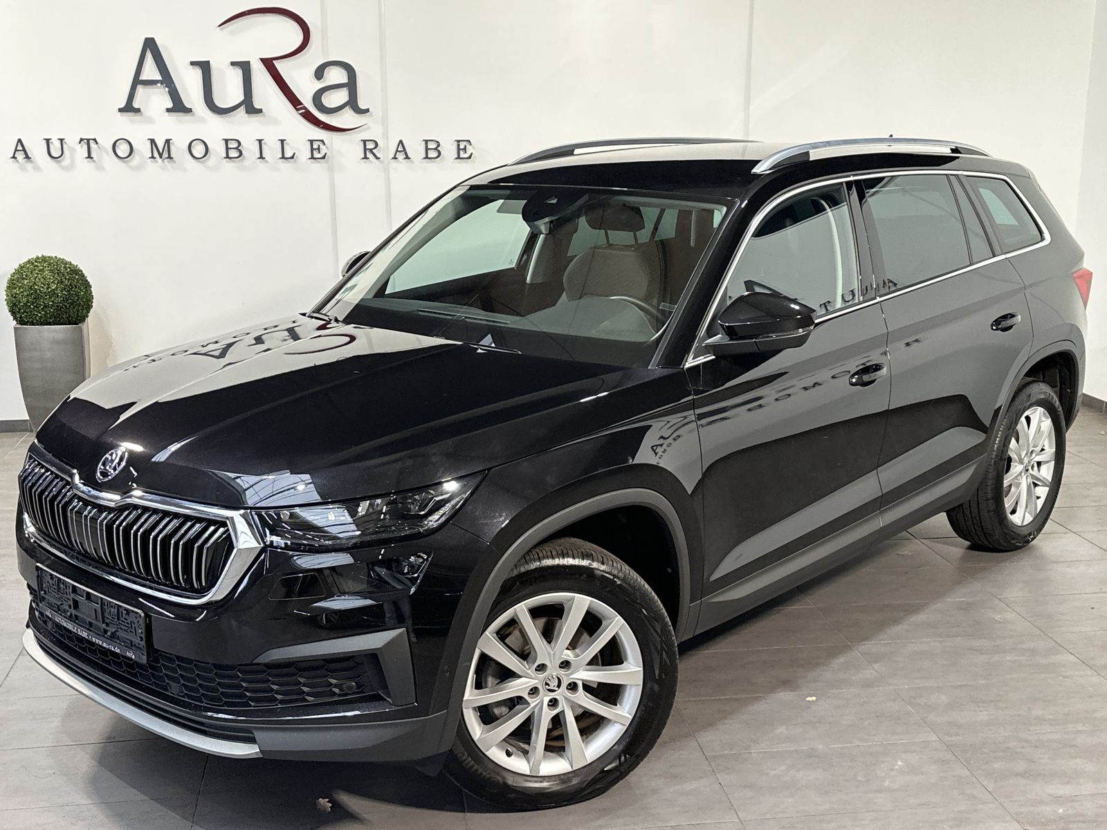 Fahrzeugabbildung SKODA Kodiaq 2.0 TDI DSG Style NAV+LED+DCC+18ZOLL+SHZ