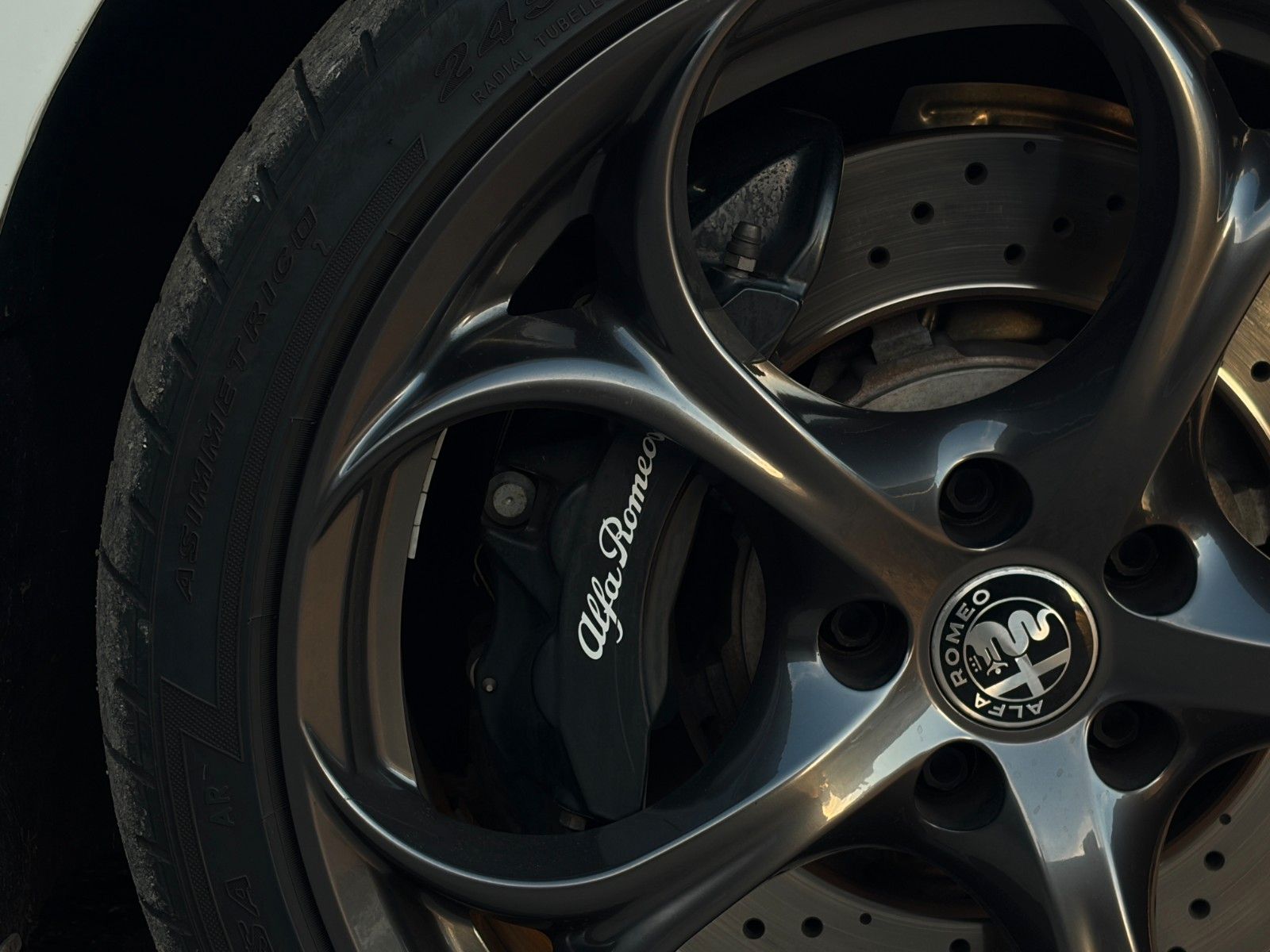 Fahrzeugabbildung Alfa Romeo Giulia Quadrif 2.9 510 Sparco Carbon Schale H&K