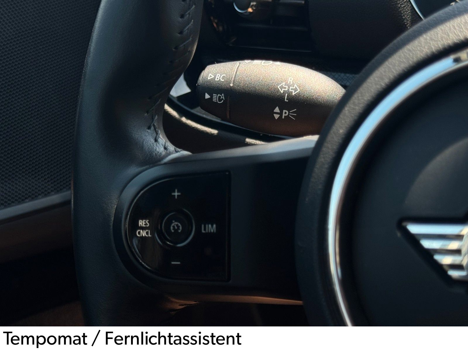 Fahrzeugabbildung MINI Cooper Clubman Classic Trim Klima SHZ PDC CAM