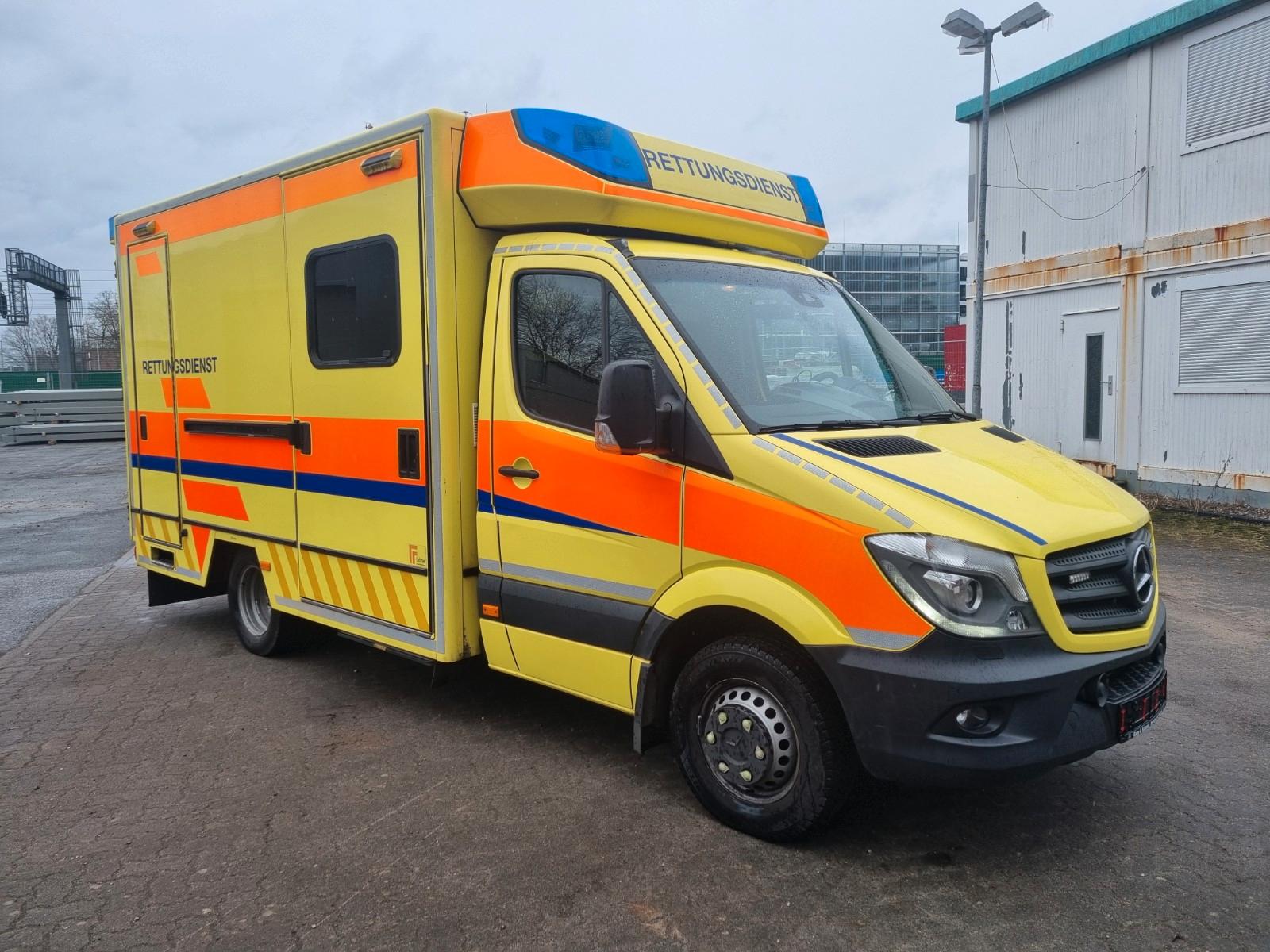 Mercedes-Benz Sprinter Rettungswagen Fahrtec