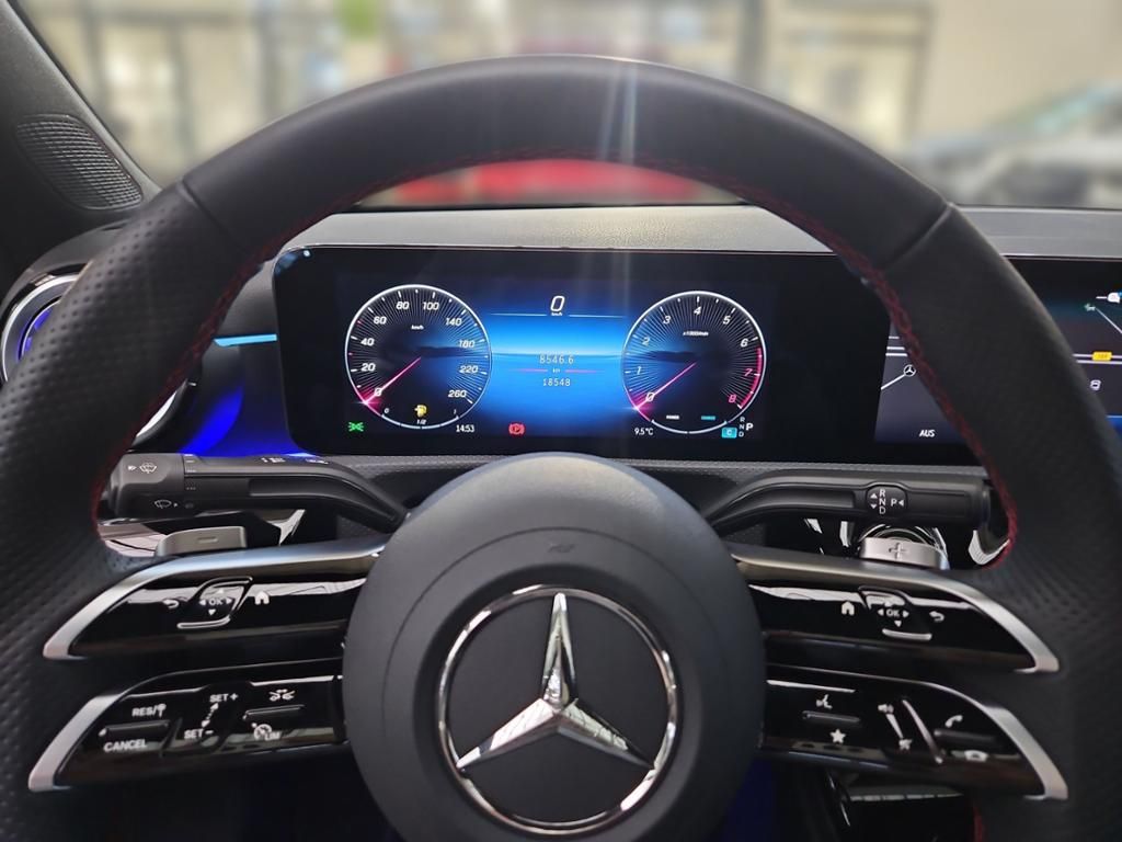 Fahrzeugabbildung Mercedes-Benz A 180 AMG Night Pano SDHZ LED Sound KeyLess KAM