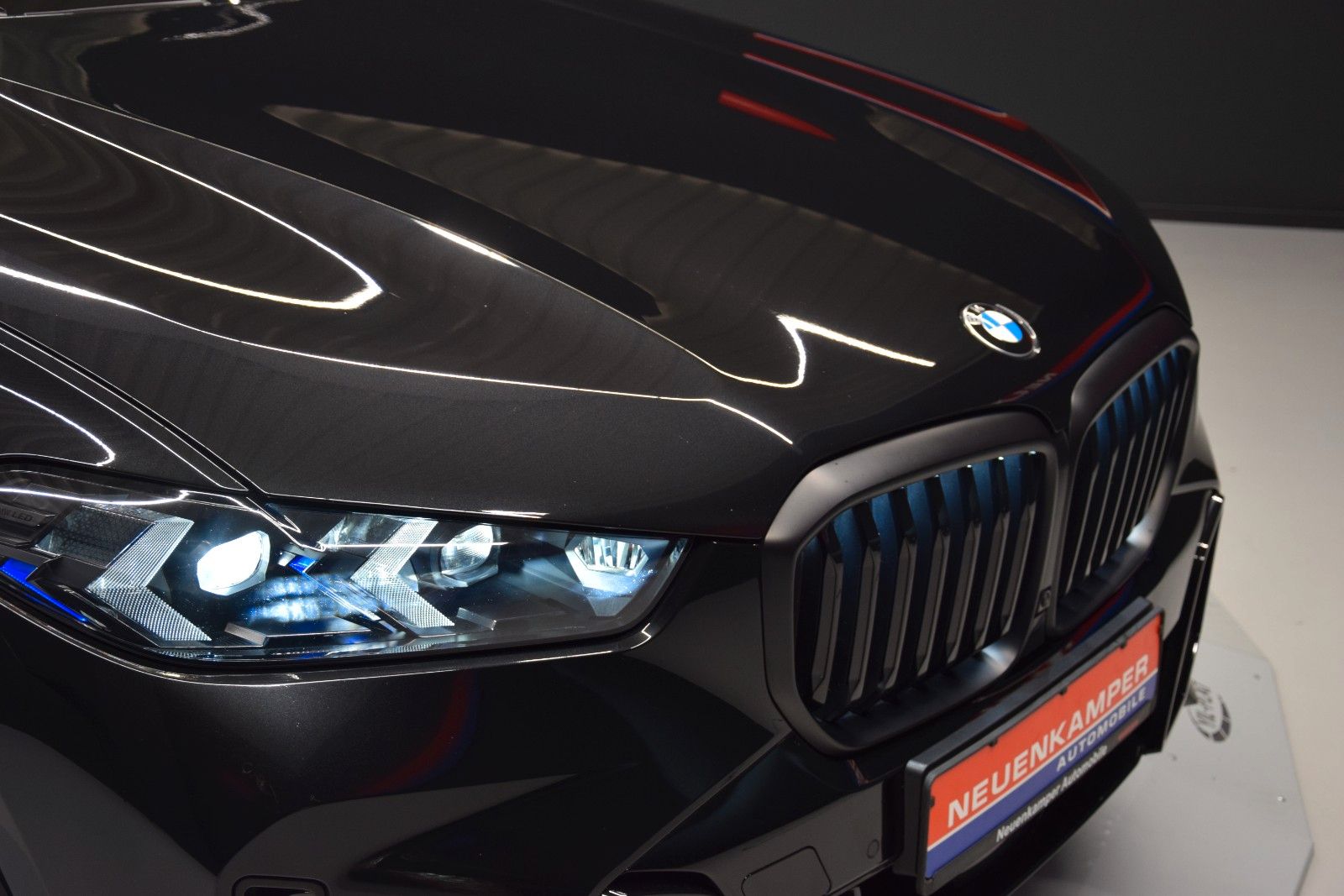 Fahrzeugabbildung BMW X5 30 d xDrive M Sport Pano Sitzbelüft. AHK HuD