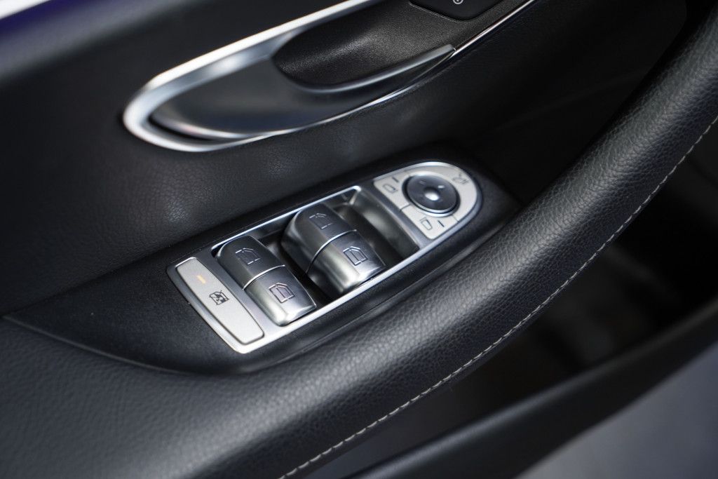 Mercedes Benz E 220