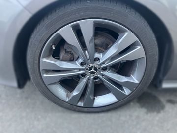 Mercedes CLA 200 Shooting Brake - 4