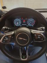 Jaguar XE D180 R-DYNAMIC SE R-DYNAMIC SE - graue Jaguar XE