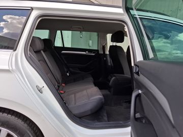 Volkswagen Passat Variant - 9