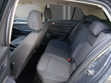 Volkswagen Golf - 11
