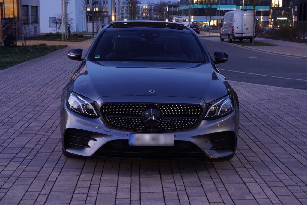 Image of Mercedes-Benz E 250