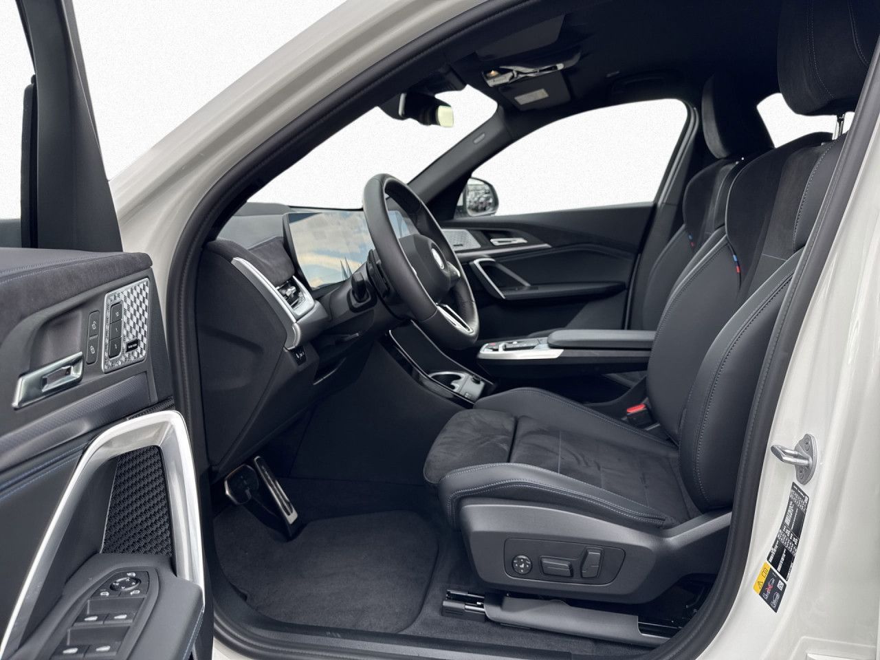 BMW iX2 - Bild 10