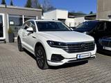 Volkswagen Touareg eHybrid Atmosphere Panorama/AHK - Volkswagen Touareg mit Hybrid-Antrieb: Leder