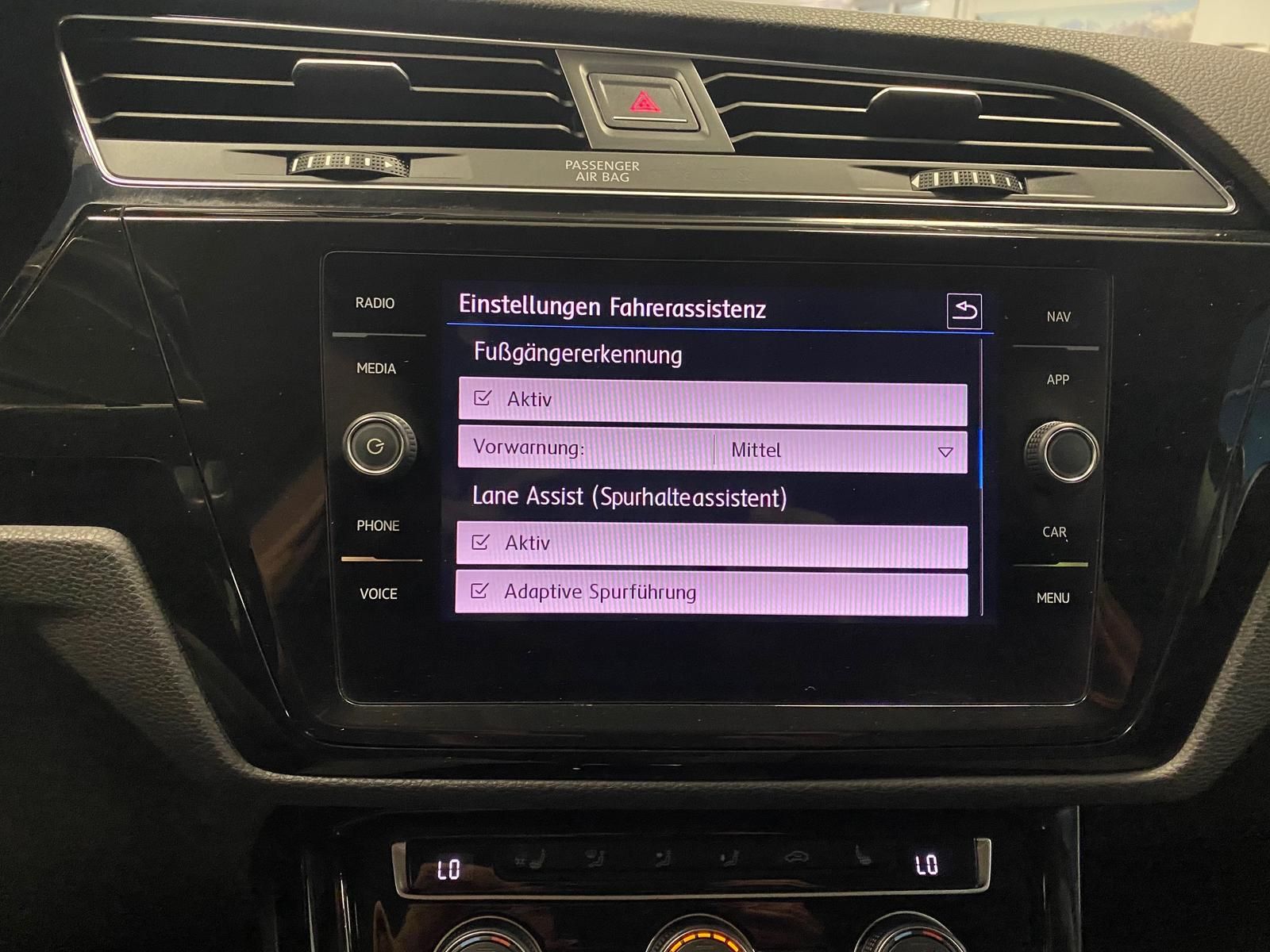 Fahrzeugabbildung Volkswagen Touran 1.4 16V TSI Highline BMT+TOTWINKEL+ACC+++