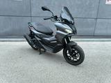 Aprilia SR-GT 125 Eu5+ - APRILIA ROLLER 125