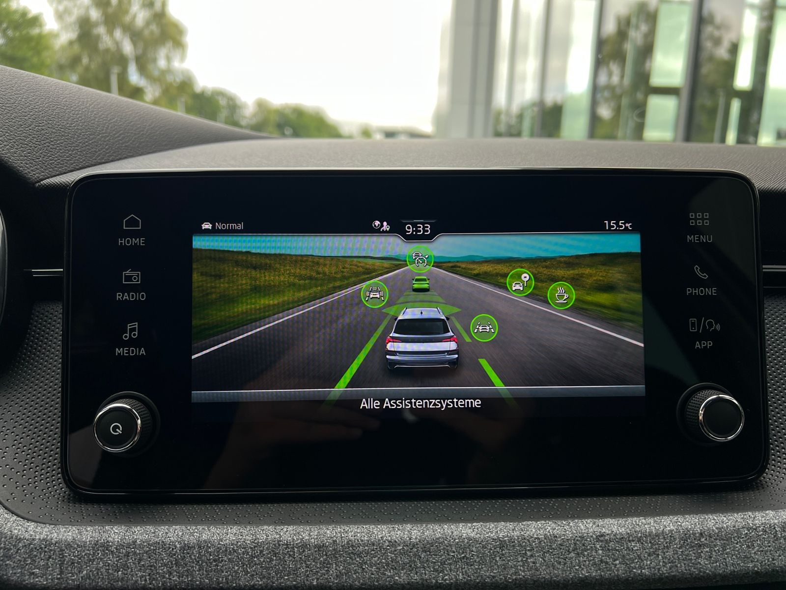 Fahrzeugabbildung SKODA Kamiq Selection 1.0 TSI DSG *ACC, LED, Kamera, S