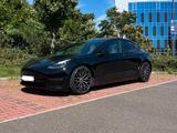Tesla Model 3 Performance - Alcantara | Schwarz-Weiß - Tesla Model 3 von privat