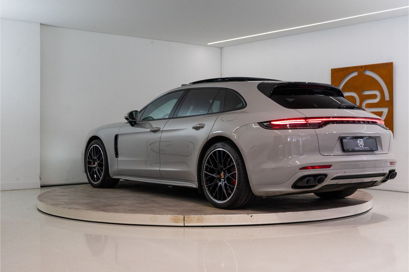 Porsche Panamera Sport Turismo 2.9 4 E-Hybrid Platinum E imagem 3