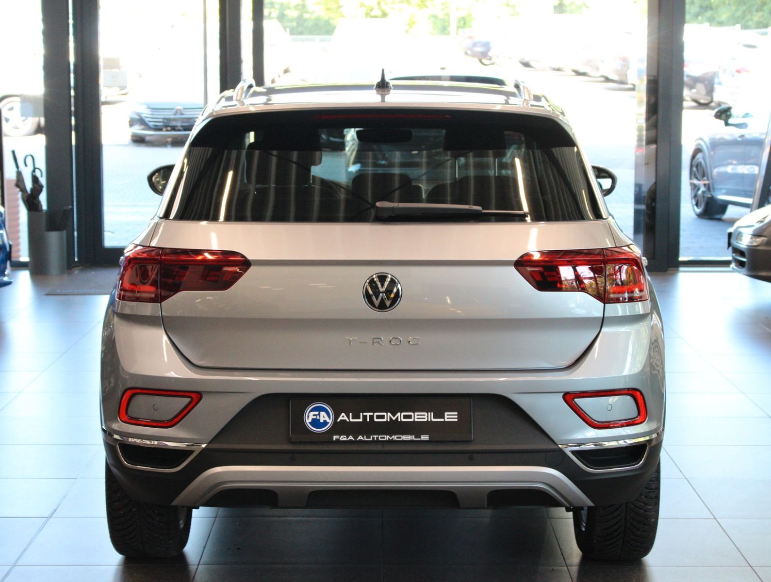 Fahrzeugabbildung Volkswagen T-Roc 1.5 TSI DSG Style*PNRM*Navi*Kamera