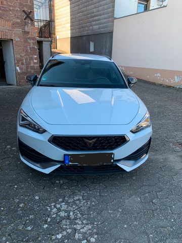 CUPRA Leon 1.4 e-HYBRID 180kW VZ DSG Sportstourer VZ