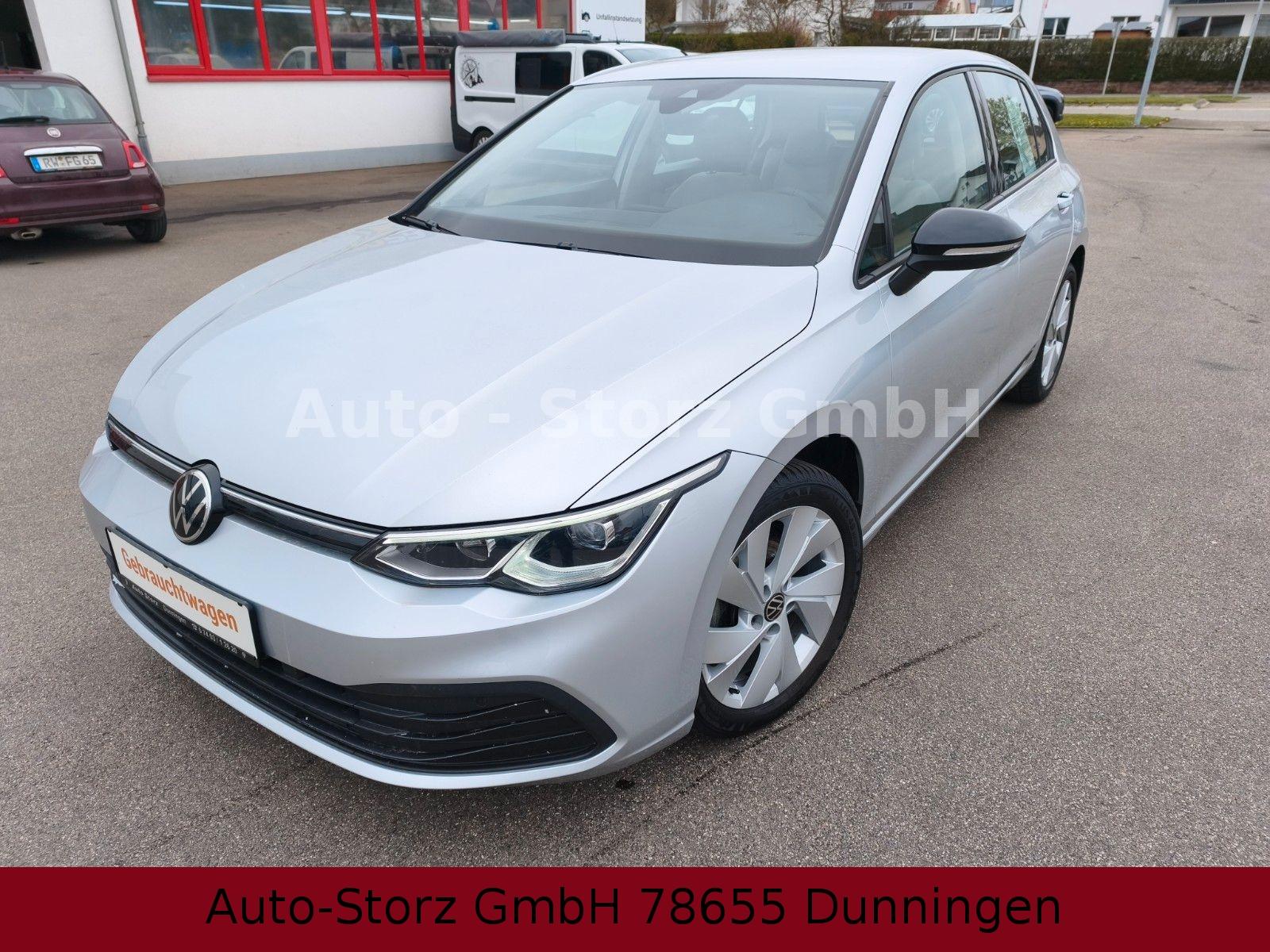 Volkswagen Golf VIII Lim. Life 1.5TSI/LED/PDC/AHZ/ACC/VC