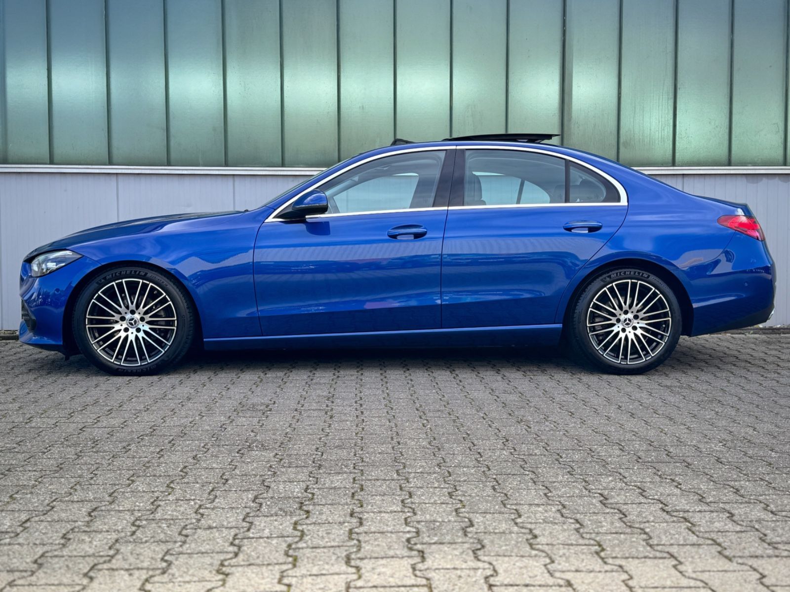 Mercedes-Benz C 180 Avantgarde *ASSIST|PANO|STANDHEIZUNG|LED* imagem 3