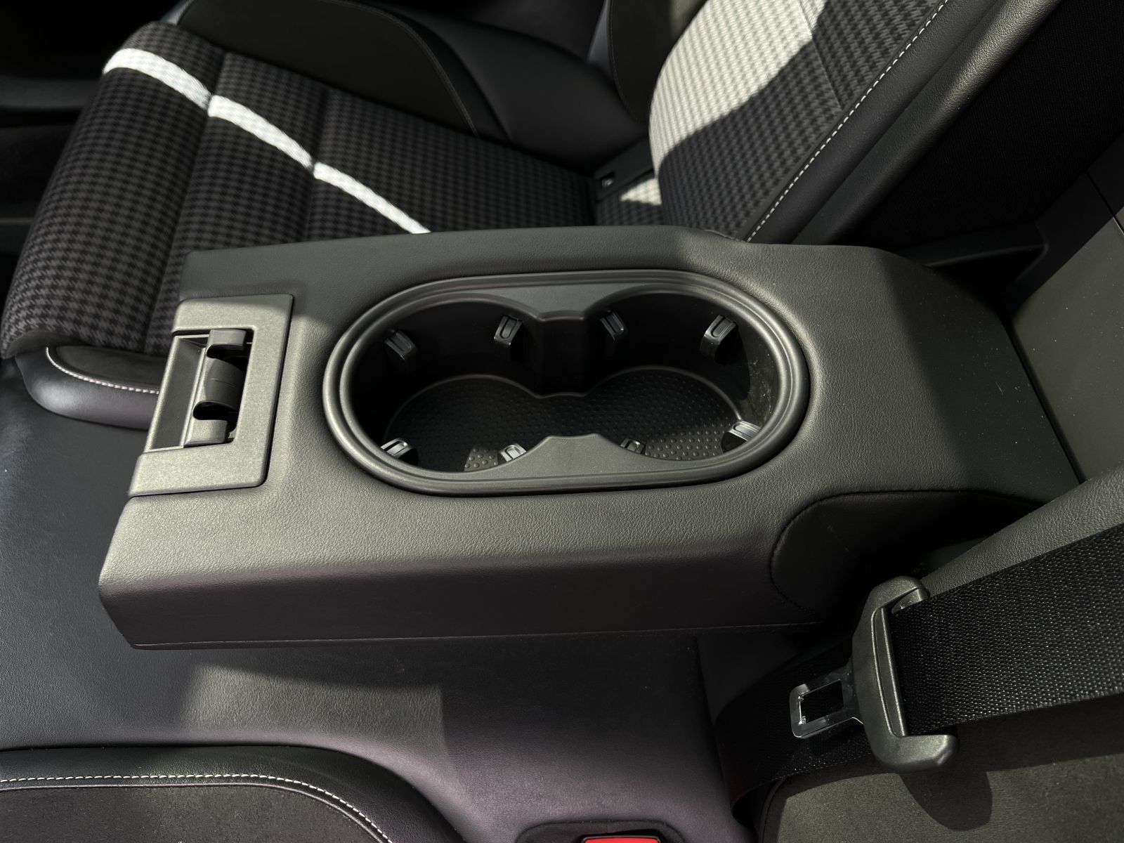 Porsche Taycan - Bild 25