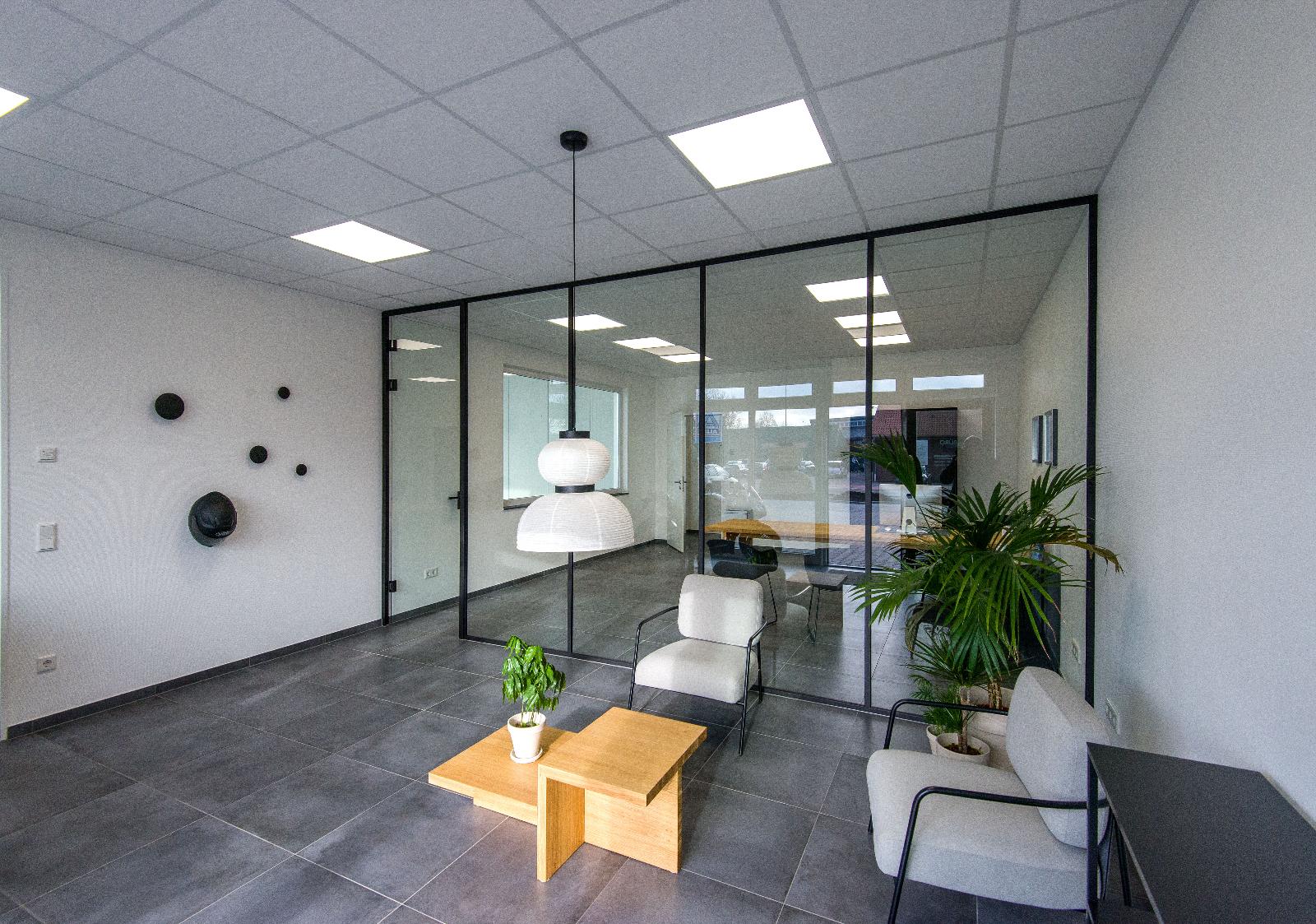 showroom-image-bottom