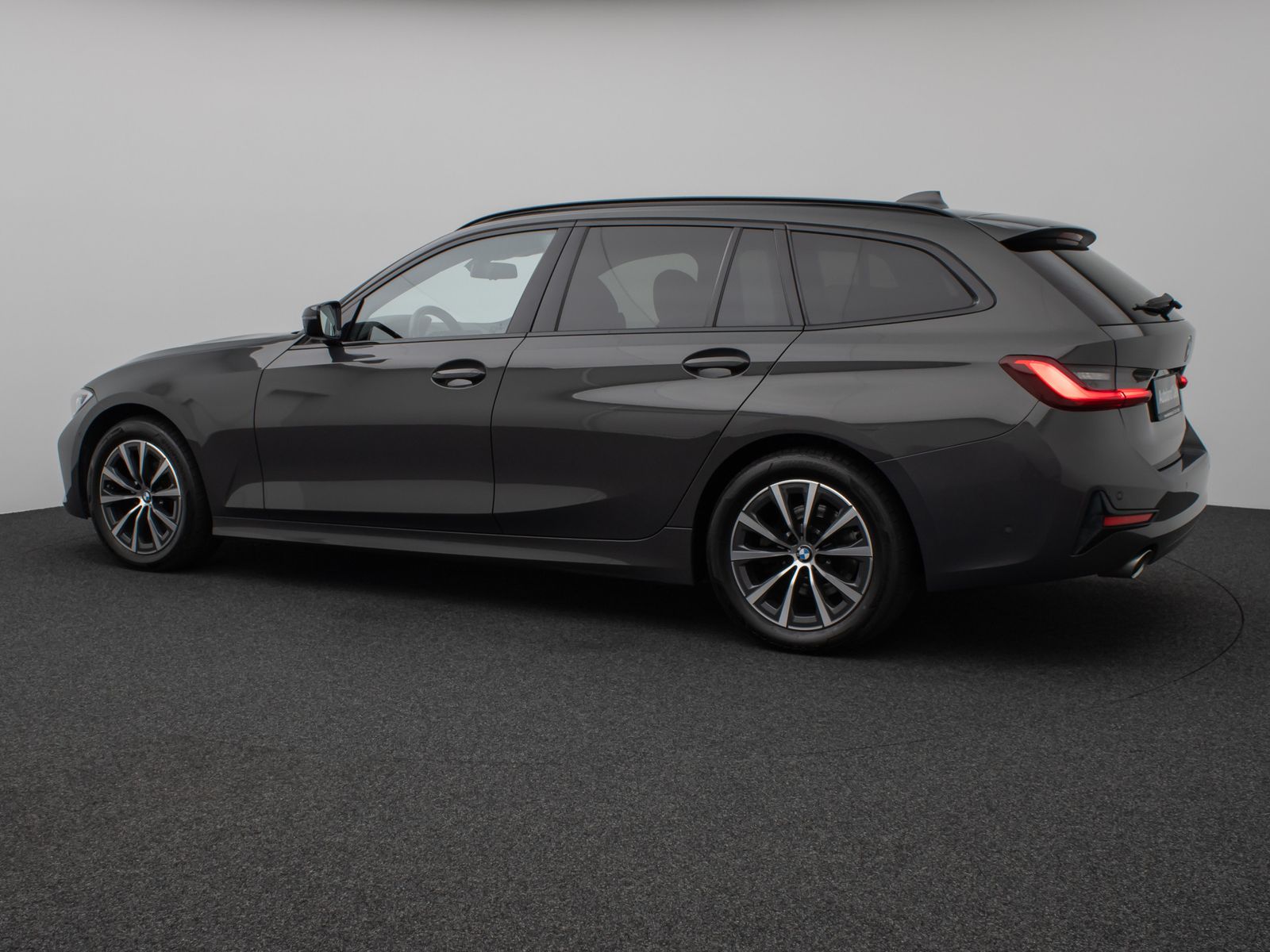 Fahrzeugabbildung BMW 320d xD Sport Line Panorama Laser Kamera HUD DAB