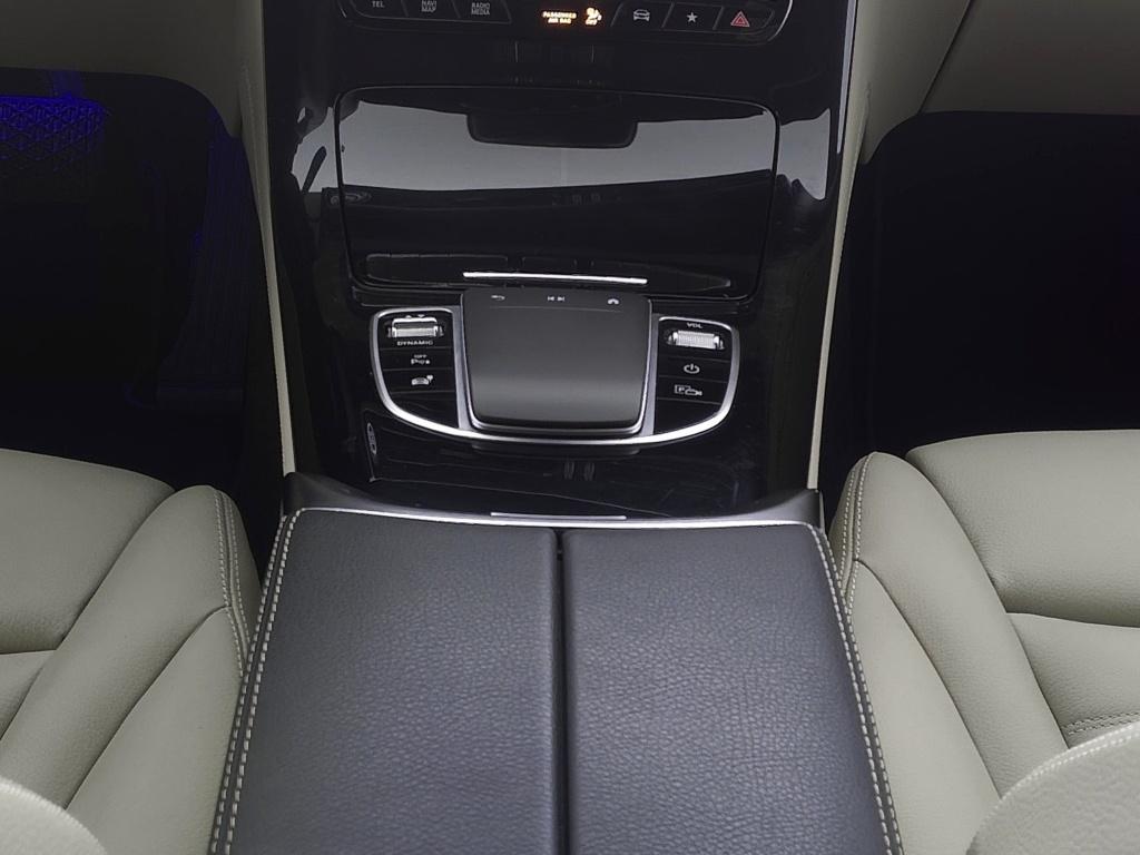 Mercedes-Benz EQC 400 4M Electric Art Multibeam Leder beige