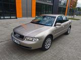 Audi A4 1.8 T quattro - - Audi A4 aus 2000: 1.8