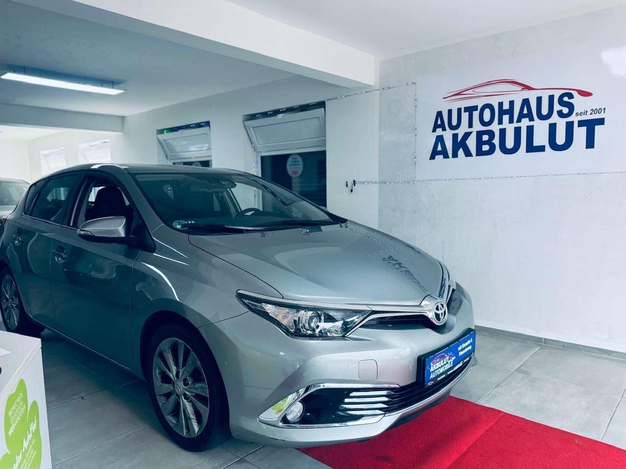 Toyota Auris Executive