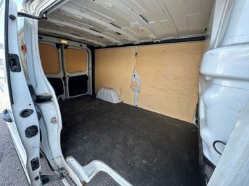 Renault Trafic - 12