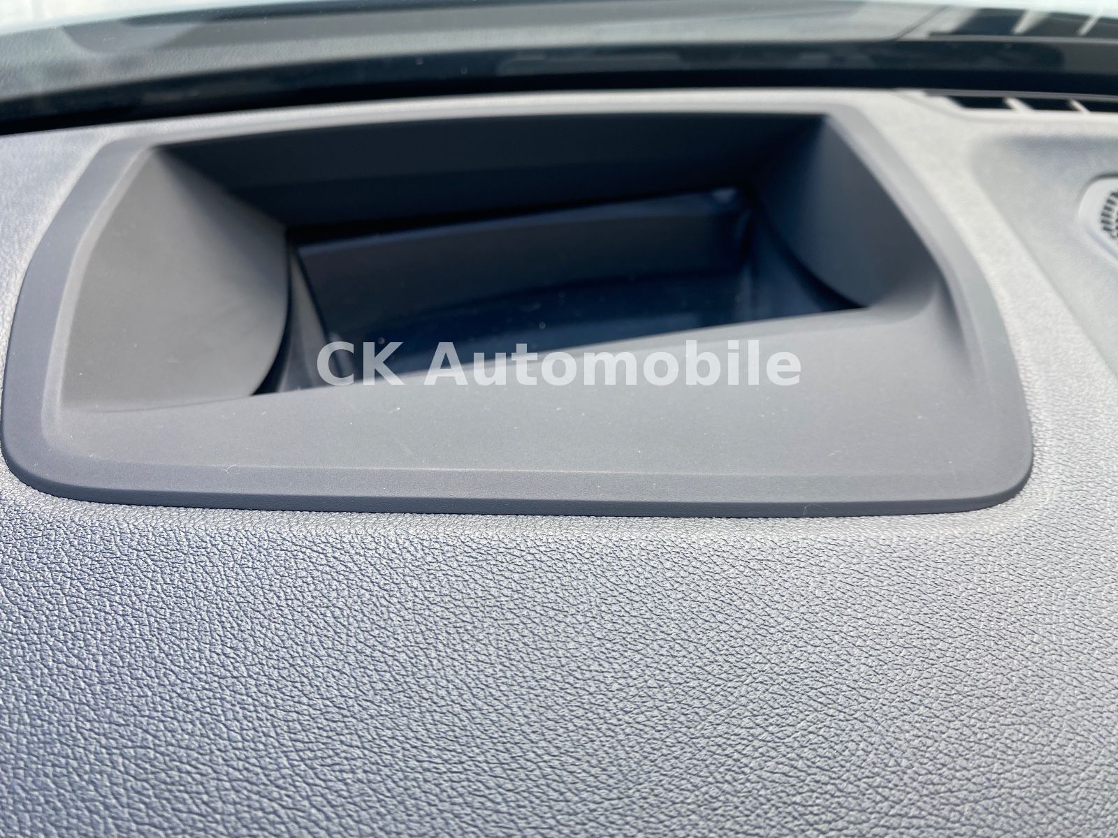 Fahrzeugabbildung BMW M340i Touring xDrive/Navi/HeadUP/Pano/360°