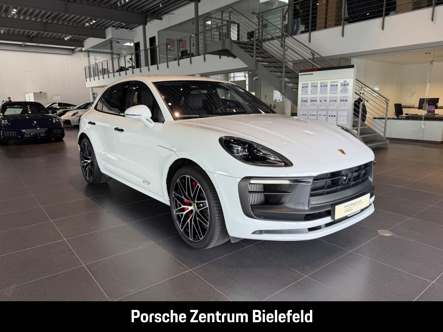 Porsche Macan GTS Standheizung Sportabgas Luftfederung foto 8