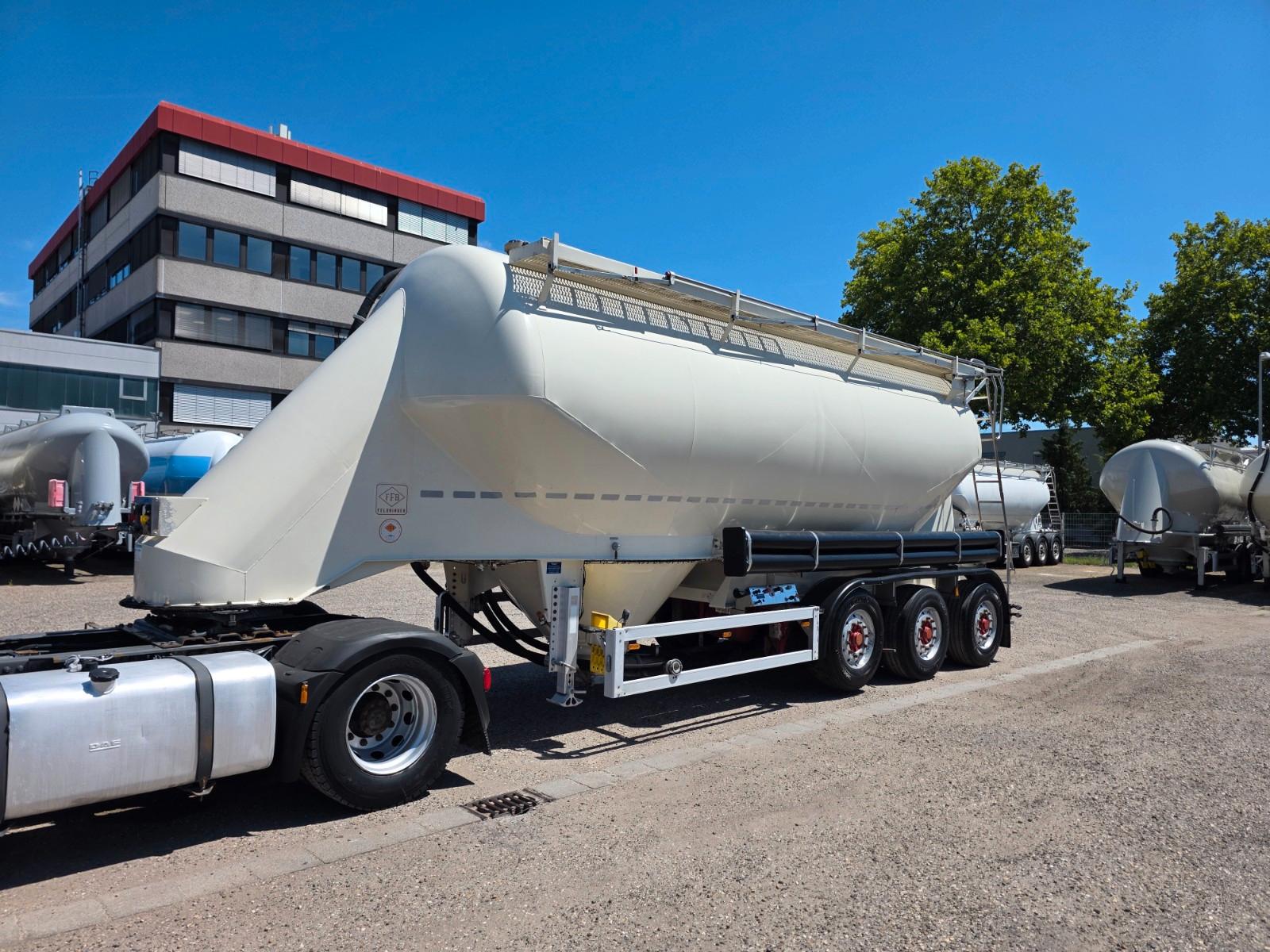 Feldbinder 37m³ Zementsilo / Tara 4600Kg