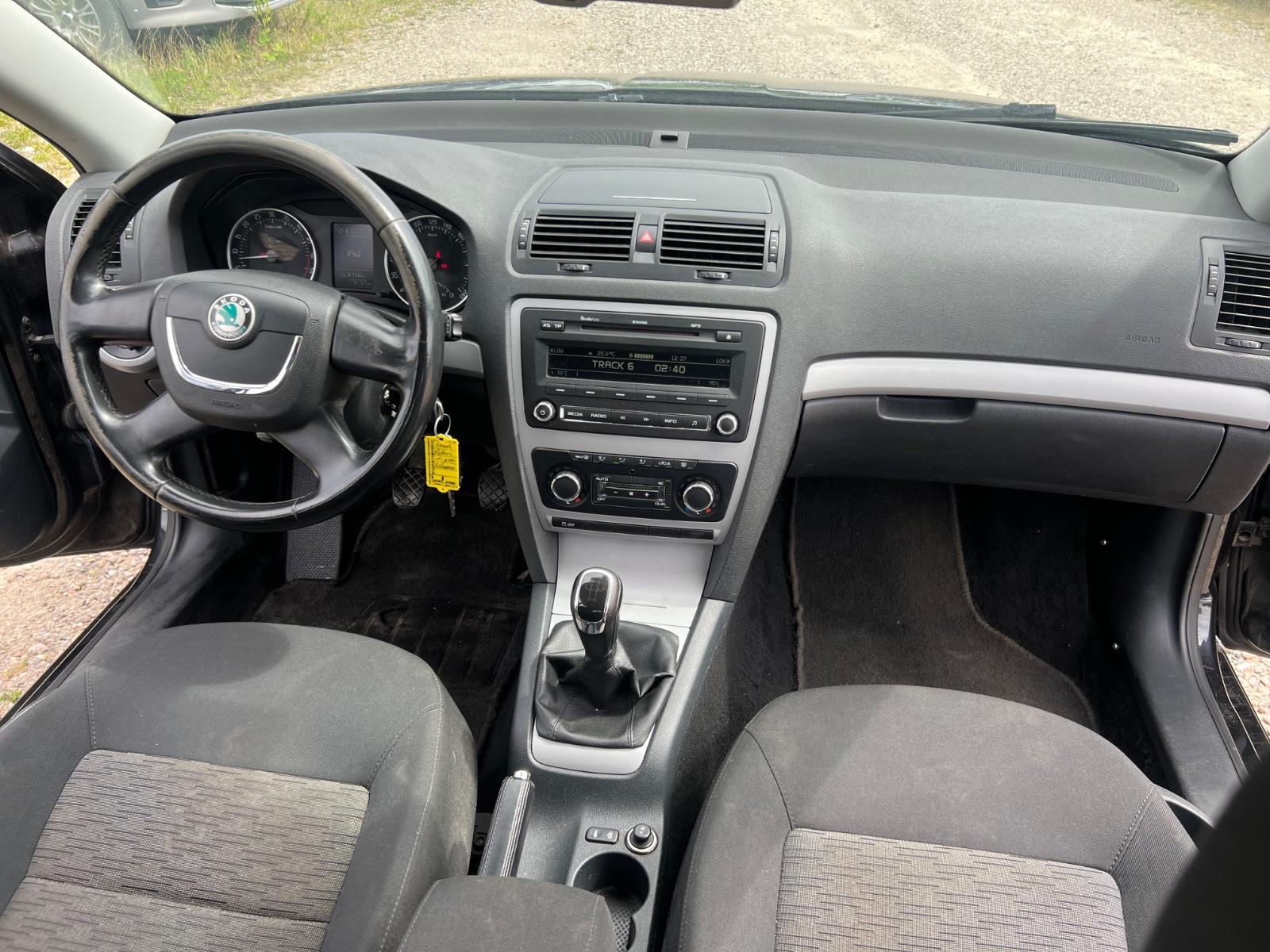 Skoda Octavia 2012 — photo 30