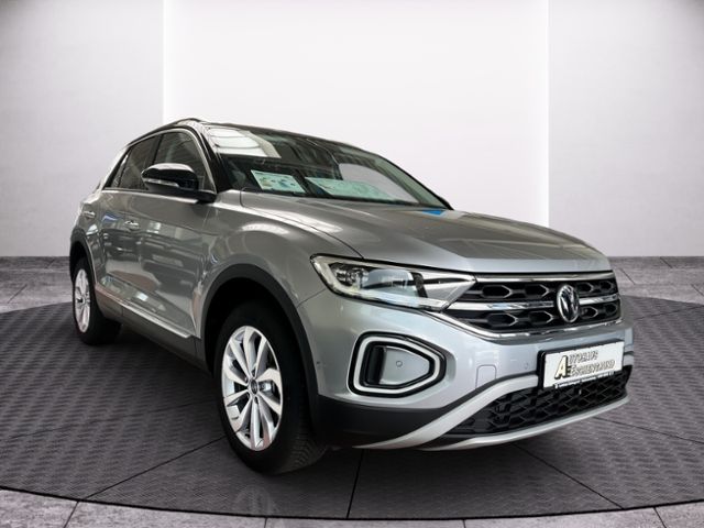 Fahrzeugabbildung Volkswagen T-Roc 1.5 TSI DSG STYLE AHK IQ.DRIVE GJR ANSCHLU