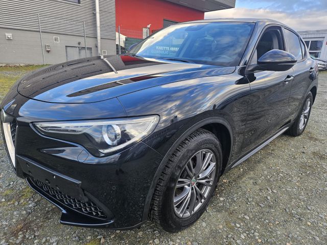 Alfa Romeo STELVIO 2.2D * NAVIGATION * LEDER * PDC *LED