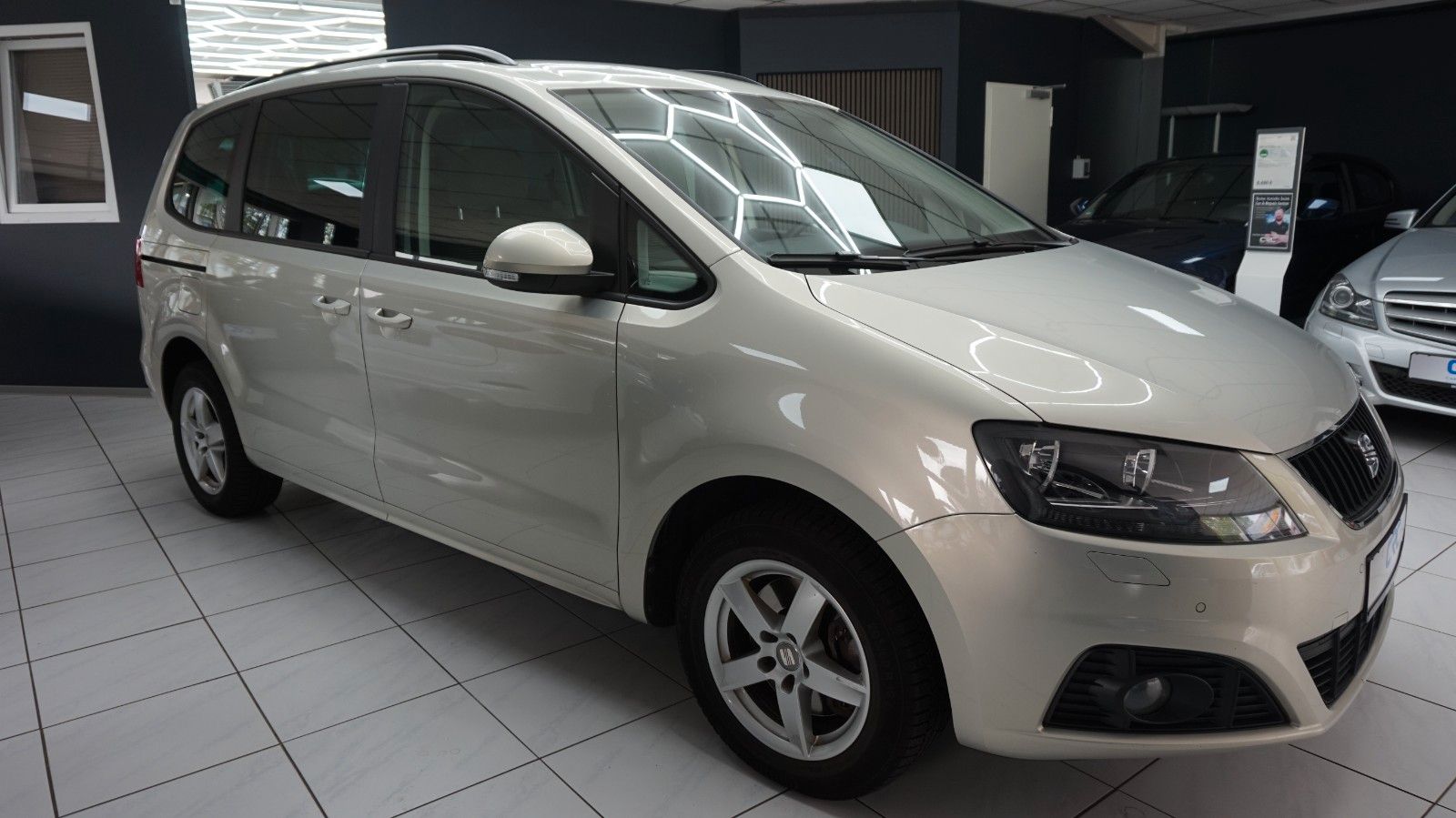 Fahrzeugabbildung SEAT Alhambra 4You  7 Sitzer  durchs. Verbr. 5,5 L