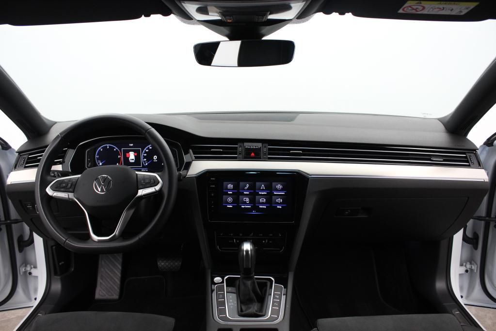 Volkswagen Passat Variant Elegance 2.0 TDI SCR AHK*PDC*RFK