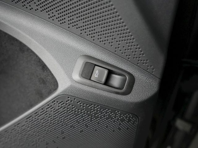 ENYAQ iV 60+LED+AHK+NAVI+LENKRADHEIZUNG+RÜCKFAHR