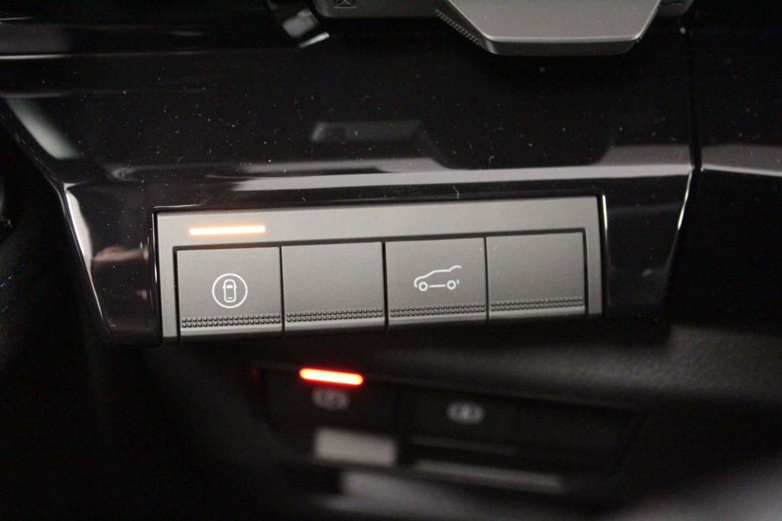 Fahrzeugabbildung Renault Austral Mild Hybrid 160 Esprit Alpine #15394