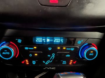 Ford Focus Turnier Titanium *2. Hand*AHK*Klima*Navi*