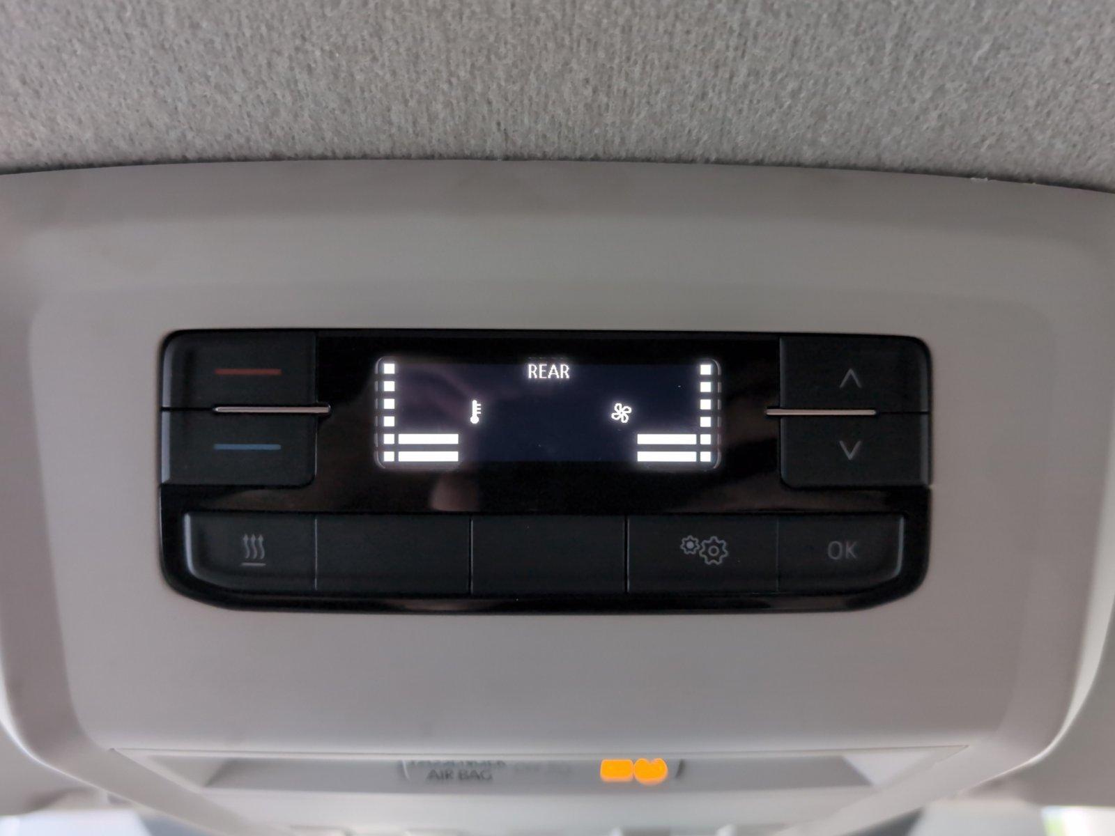 Volkswagen T6 Kombi 2.0 TDI /8-Sitze/StHzg./Klima/Sitzheiz./AHK, миниатюра 12